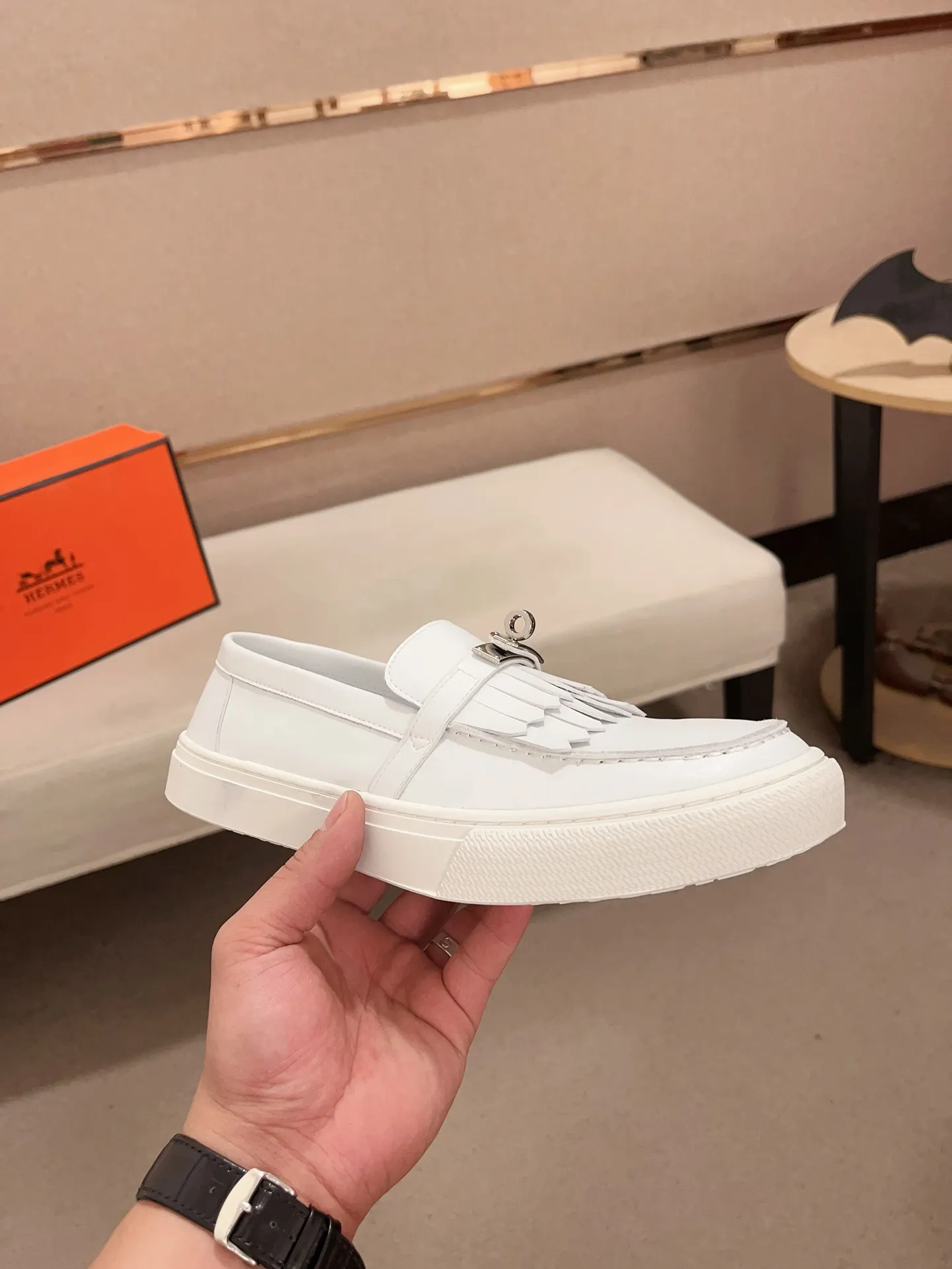 Men's clothing and shoes💰: 420💰《HERMES》【Classic Original Version】Hermès; Top 🔝 Purchasing Agency 🔍🔍Men's latest 🇺🇸 counter sales simultaneously, original ▲▲cowhide imported from Italy ▲▲Exquisite workmanship (Italian 🇮🇹Imported water-dyed 🐂cowhide lining) sole: original sole provided by the original factory, ⚠️exclusive double-layer activity·TPR·rubber·combined molded outsole; Code number: 38-44 (45/46 can be customized, non-refundable)